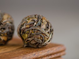 Шэн пуэр &amp;quot;Сигуй Лун Чжу&amp;quot;, 2023г., в шариках