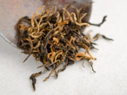 Дянь Хун Мао Фэн &amp;quot;АА&amp;quot; (Ворсистые Пики), 2025г.