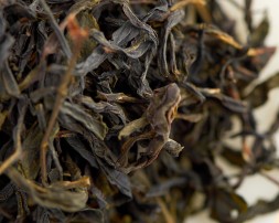 Да У Е Дань Цун (Одинокие Кусты с Большими Темными Листьями) &amp;quot;АА&amp;quot;