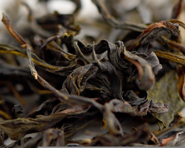 Да У Е Дань Цун (Одинокие Кусты с Большими Темными Листьями) &amp;quot;АА&amp;quot;