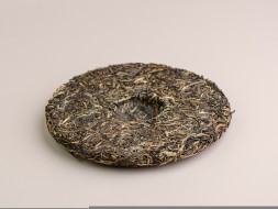 Шэн пуэр &amp;quot;Ба Ба Цин Бин&amp;quot;, 2012 г., 357г.