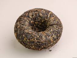 Шэн пуэр &amp;quot;Да И Чунь Цзянь Цин То&amp;quot;, 2012 г., 250г.