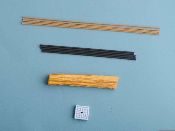 Набор благовоний &amp;quot;Медитация&amp;quot;, 10 палочек, подставка плюс палочка Пало Санто.