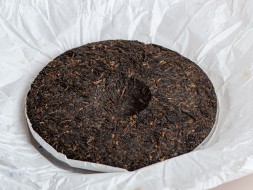 Шу пуэр &amp;quot;7692&amp;quot;, ф-ка Да И, 357 г, 2020г.