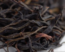 Син Жен Сян Дань Цун &amp;quot;ААА&amp;quot; (Одинокий Куст с Миндальным Ароматом)