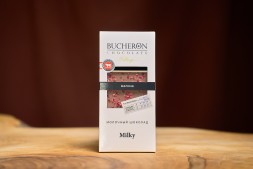 Шоколад&amp;quot;BUCHERON&amp;quot;, молочный с кусочками малины, 85 г.