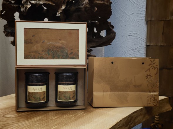 Подарочная упаковка для чая &amp;quot;Ласточки и Лотосы&amp;quot;, 2 банки, пакет.