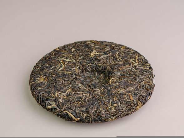 Шэн пуэр &amp;quot;У Цзинь&amp;quot;, д. Мандуай, 2024 г., 357г.