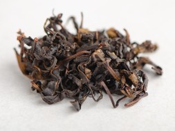 Квеври чай (Красный ГАБА чай), Озургети, Грузия, 2024г.