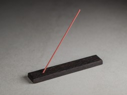 Набор японских благовоний "Chinmoku" (Тишина), 20 палочек + подставка для благовоний.