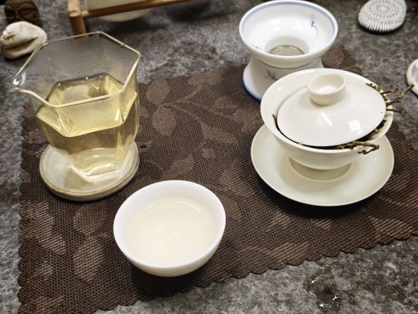 Чжэн Шань Цун Мао Ча Те Гуань Инь, осень 2025 г.