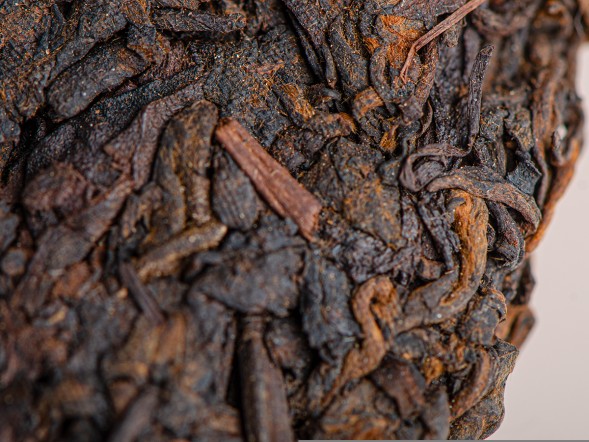 Шу пуэр &amp;quot;Жёлтая печать&amp;quot;, 357 г., 2002 г.