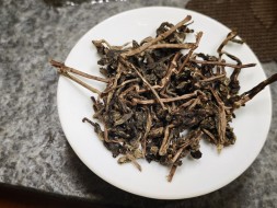 Лао Мао Ча Те Гуань Инь от мастера Чжана, деревня Чжен Шань, осень 2015 г.