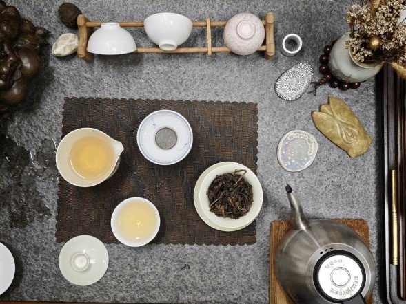 Лао Мао Ча Те Гуань Инь от мастера Чжана, деревня Чжен Шань, осень 2015 г.