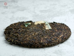 Шэн пуэр &amp;quot;Мэнхай Синхай Жуй Чжао Хэ Сян&amp;quot;, (Добрый знак и счастье), 357г., 2012г. Гонконгский склад