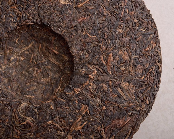 Шэн пуэр &amp;quot;Иу Люй Инь Да Е&amp;quot;, 2007г., 357г.