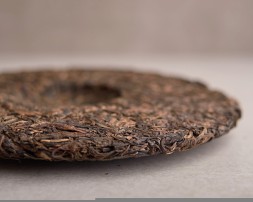 Шэн пуэр &amp;quot;Иу Люй Инь Да Е&amp;quot;, 2007г., 357г.