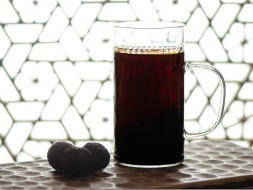 Шу пуэр &amp;quot;Мэнхай в шариках&amp;quot; &amp;quot;АА&amp;quot;,  2011 г.