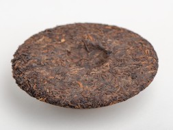 Шу пуэр &amp;quot;Карамельный Павлин&amp;quot;(Кун Цюэ Шэнтай Гу Шу Бин), 2012г., 357г.