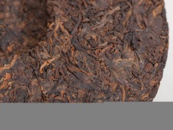 Шу пуэр &amp;quot;Карамельный Павлин&amp;quot;(Кун Цюэ Шэнтай Гу Шу Бин), 2012г., 357г.