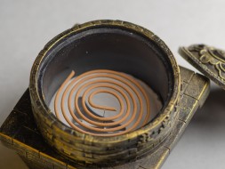 Подставка для благовония #322, пластик, 11 см., + спиральные благовоний (Османтус, Жасмин, Лаванда) по 48 спиралей.